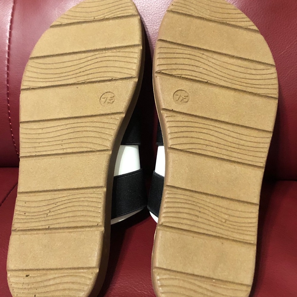 Steve Madden Sandals - Picture 5 of 9